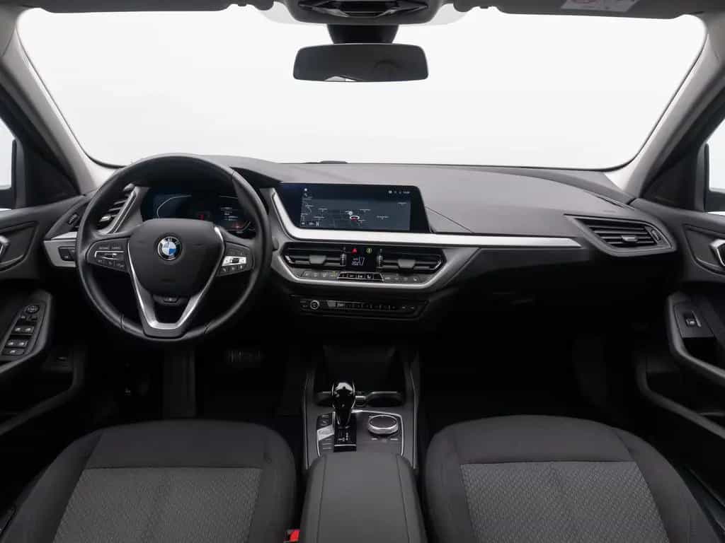 BMW 118 i GeschwindigReg DAB AHK DriveAs LED CockpitP 04/2023-photo-35