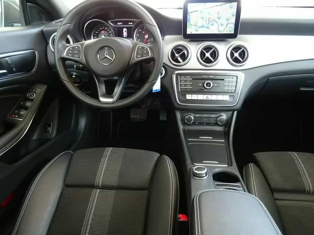 Mercedes-Benz CLA 200 Urban Pro 7G-Tronic,AHK,Leder,Panorama 07/2016-photo-3