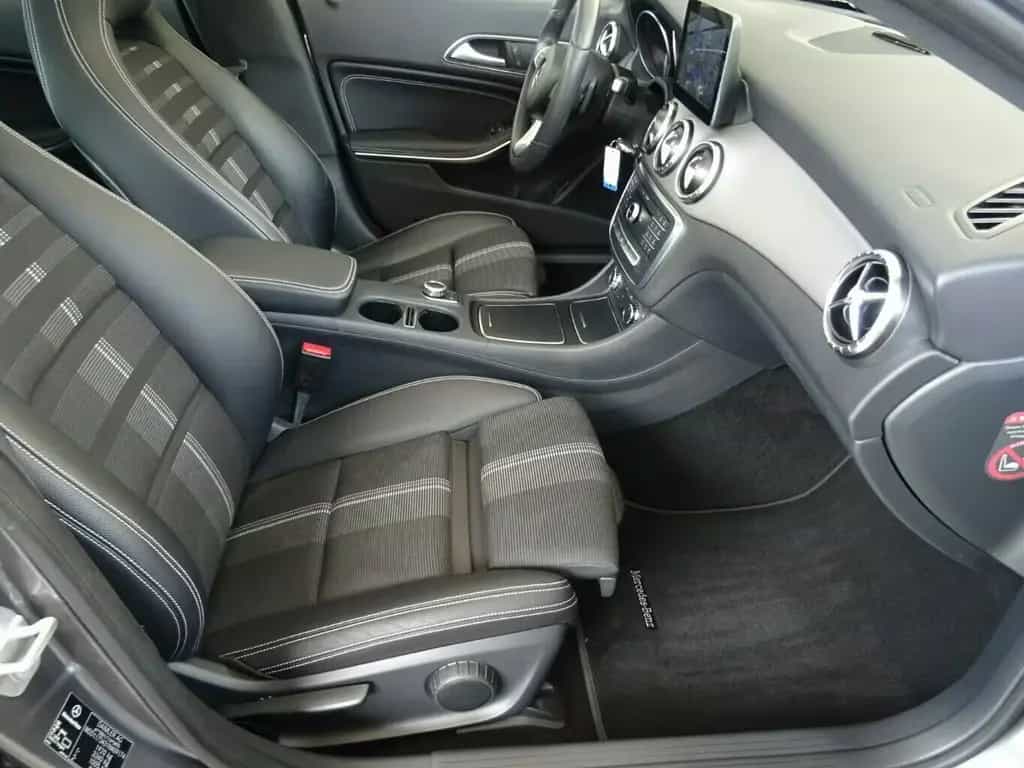 Mercedes-Benz CLA 200 Urban Pro 7G-Tronic,AHK,Leder,Panorama 07/2016-photo-5