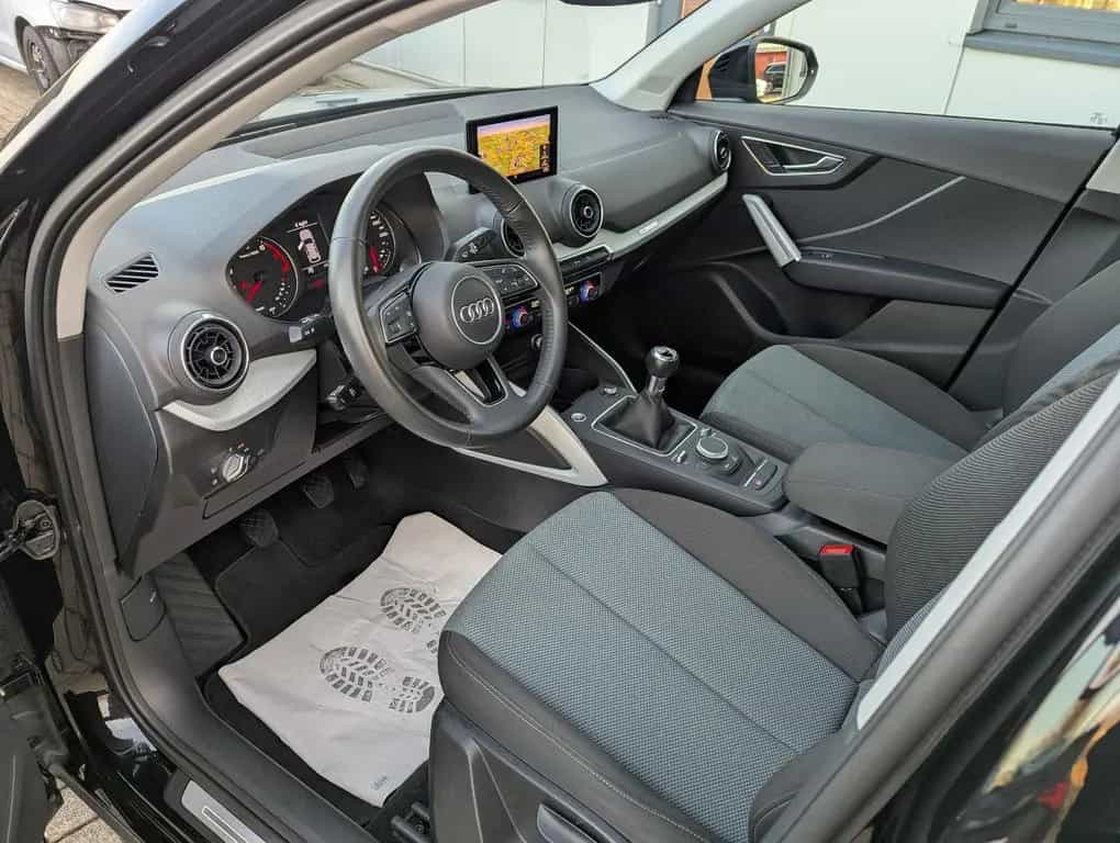 Audi Q2 35 TFSI S-Line 06/2019-photo-13