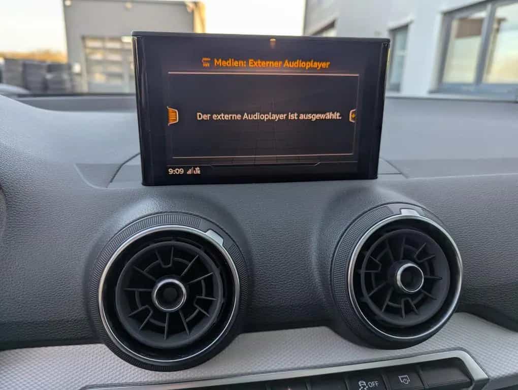 Audi Q2 35 TFSI S-Line 06/2019-photo-21