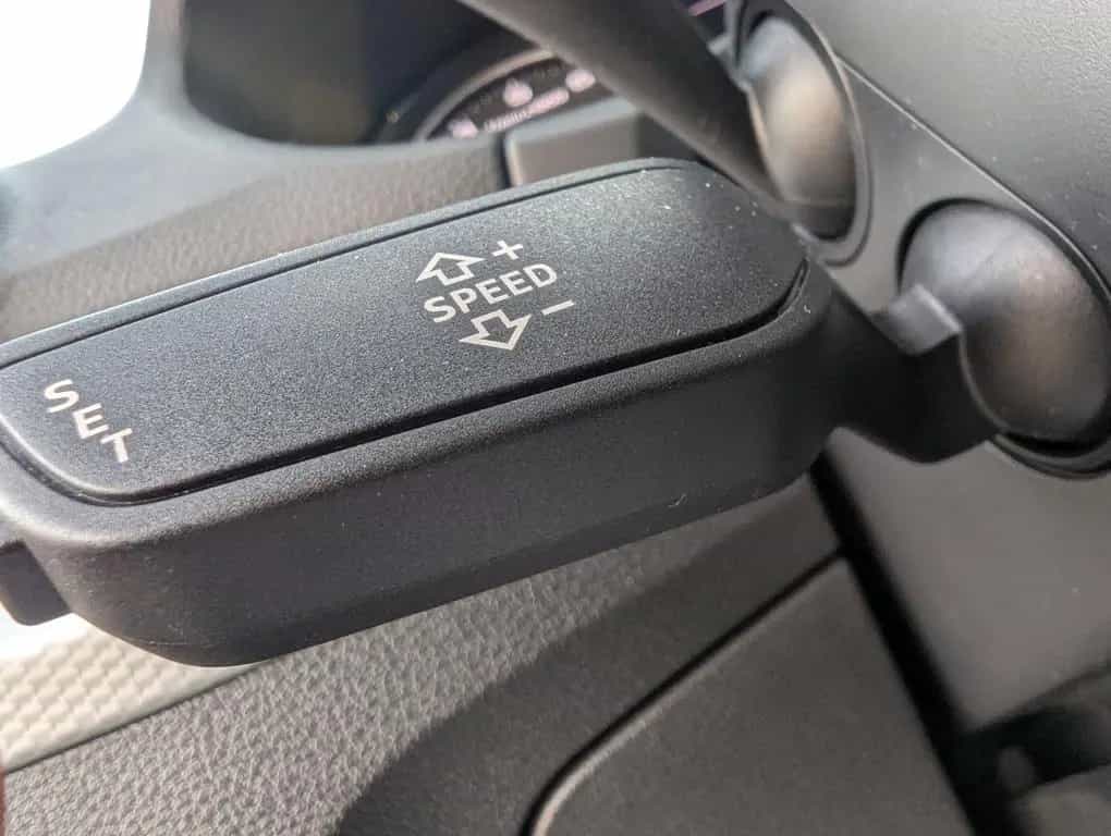 Audi Q2 35 TFSI S-Line 06/2019-photo-27