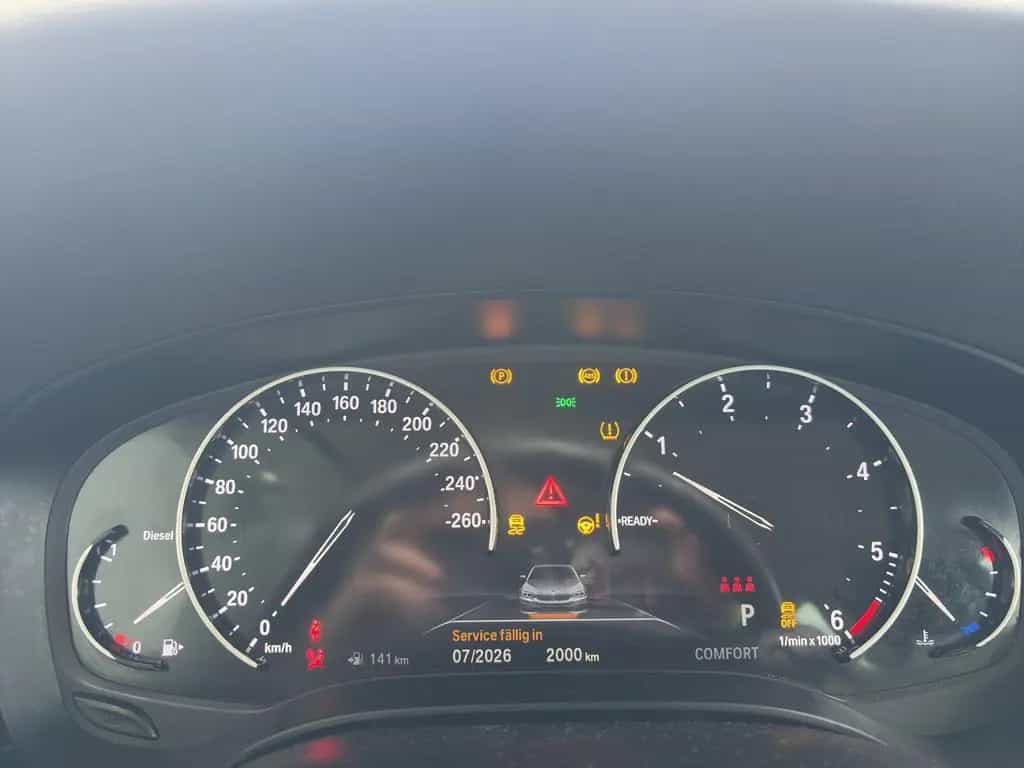 BMW 520 d Touring Navi Sitzheizung LED Klimaautomatik 11/2018-photo-10