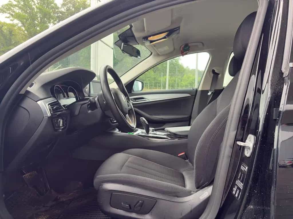 BMW 520 d Touring Navi Sitzheizung LED Klimaautomatik 11/2018-photo-6