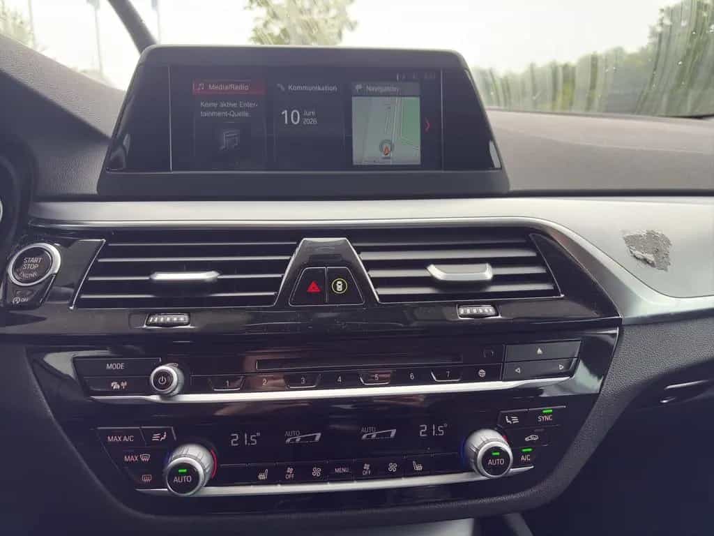 BMW 520 d Touring Navi Sitzheizung LED Klimaautomatik 11/2018-photo-7