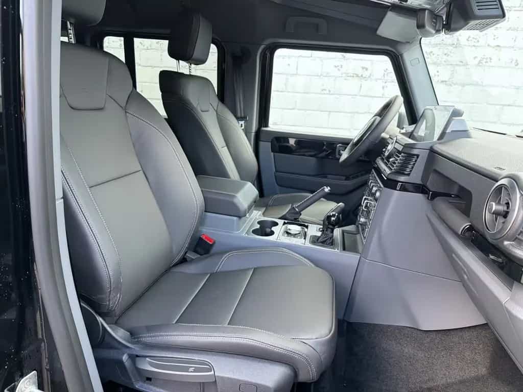 INEOS Grenadier SW 3.0 Diesel Black Edition MJ 2026 null-photo-9