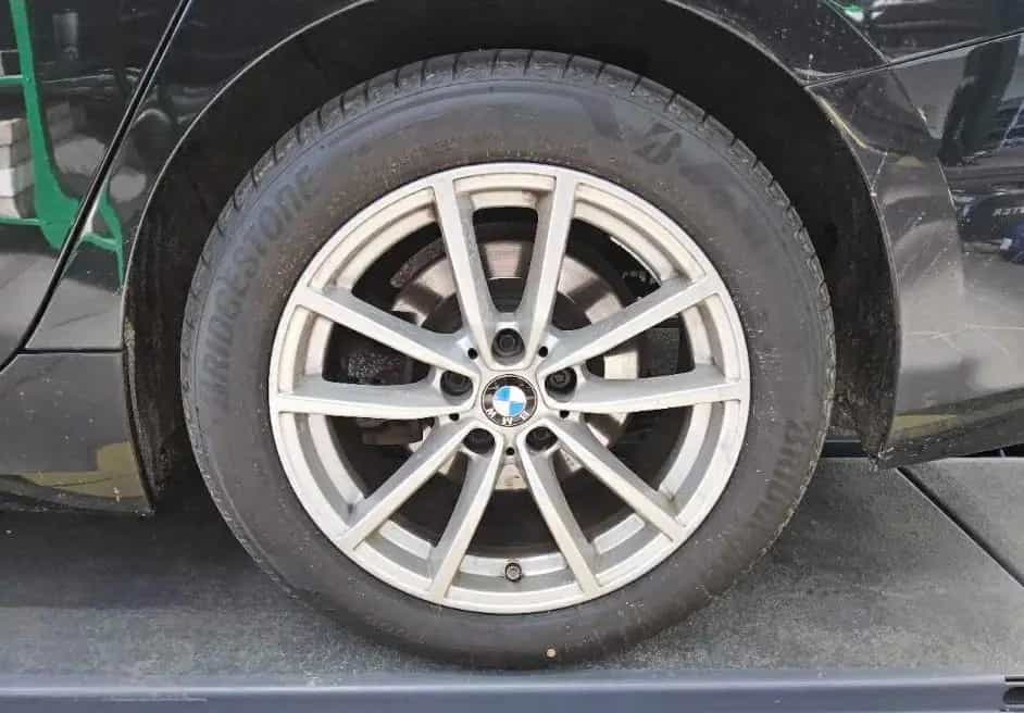 BMW 320 d Touring 2.0 140KW AT8 E6d 10/2023-photo-13