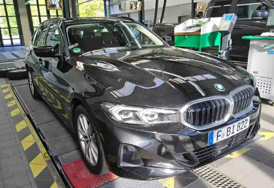 BMW 320 d Touring 2.0 140KW AT8 E6d 10/2023-photo-2