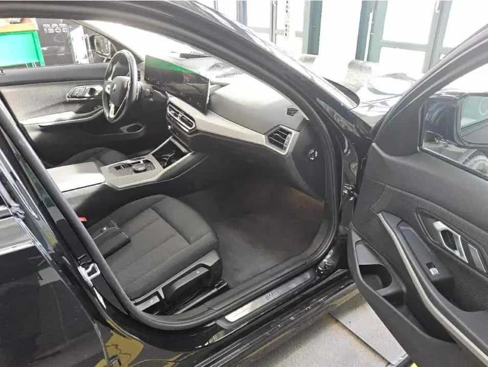 BMW 320 d Touring 2.0 140KW AT8 E6d 10/2023-photo-5