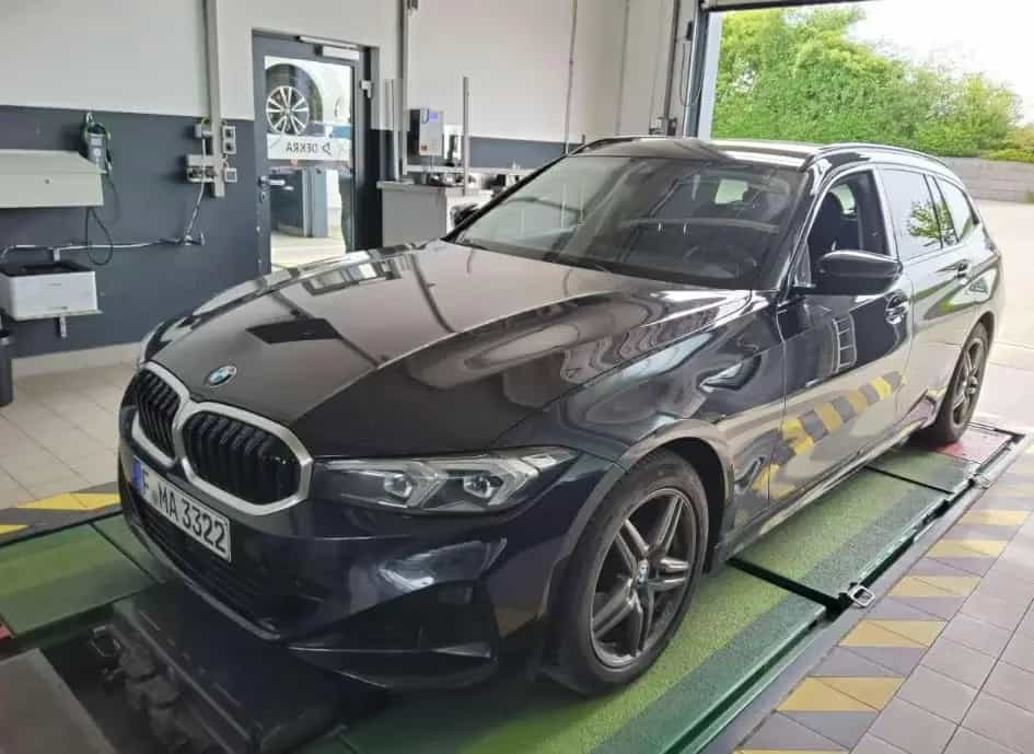 BMW 320 d Touring 2.0 140KW AT8 E6d 04/2023-photo-0