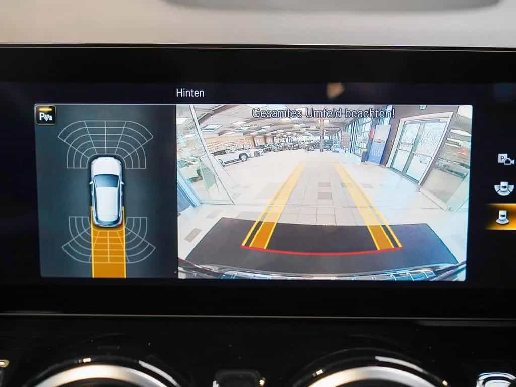 Mercedes-Benz GLA 220 d Progressive Kamera Apple CarPlay MBUX 10/2020-photo-18