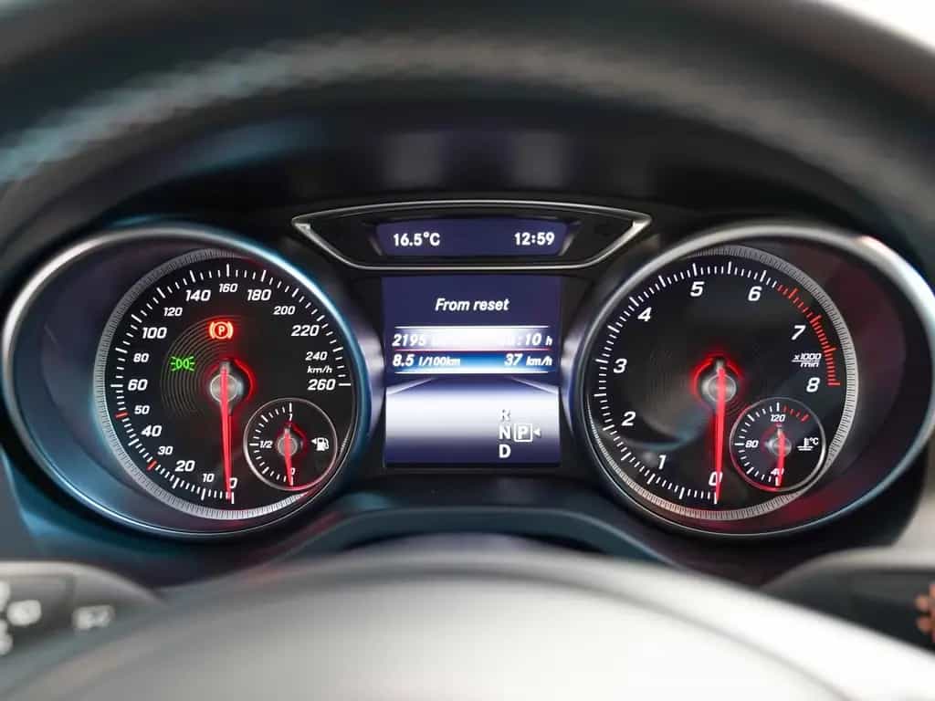 Mercedes-Benz GLA 250 Urban Night KEYLESS 360° COMAND Pano LED 11/2019-photo-18