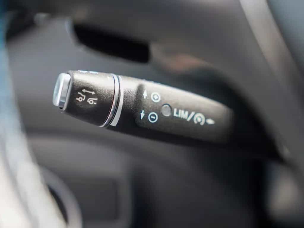 Mercedes-Benz GLA 250 Urban Night KEYLESS 360° COMAND Pano LED 11/2019-photo-19