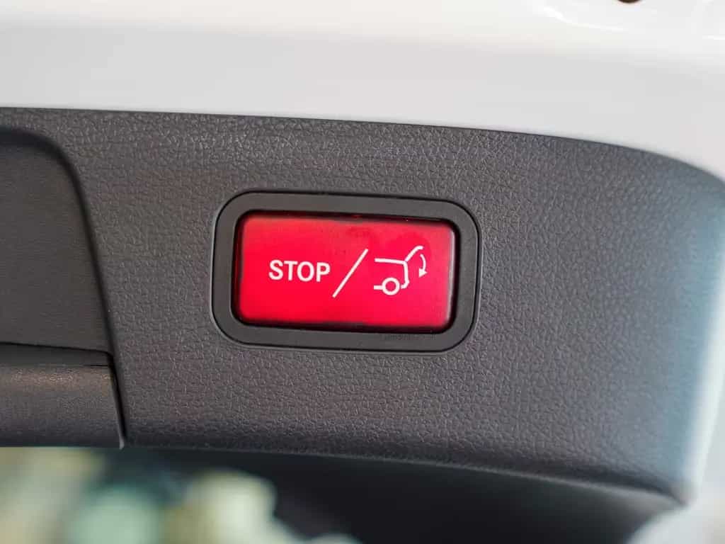 Mercedes-Benz GLA 250 Urban Night KEYLESS 360° COMAND Pano LED 11/2019-photo-6