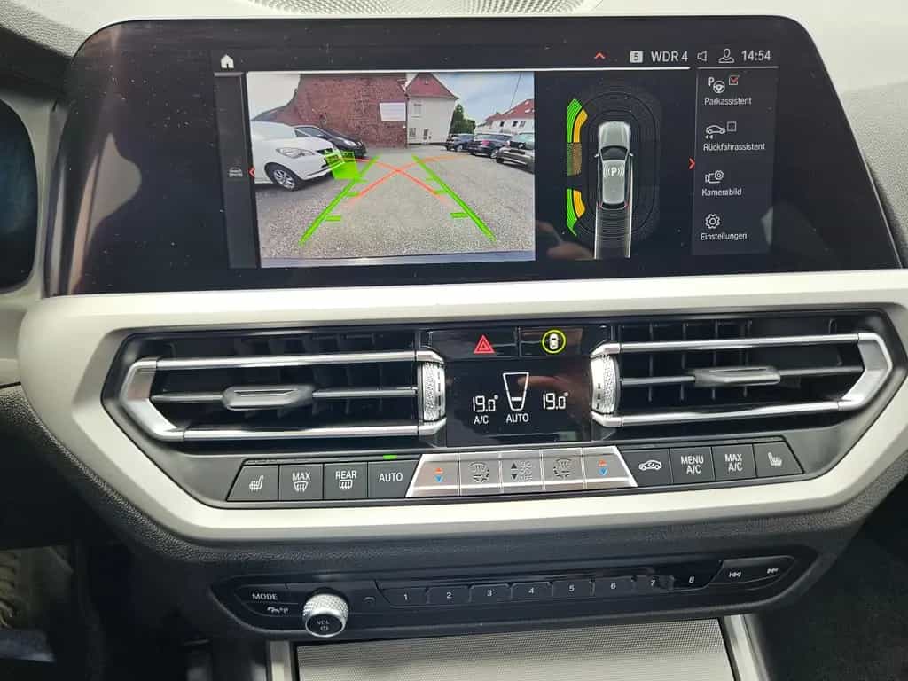 BMW 320 i Touring Advantage | TÜV neu 07/2020-photo-21