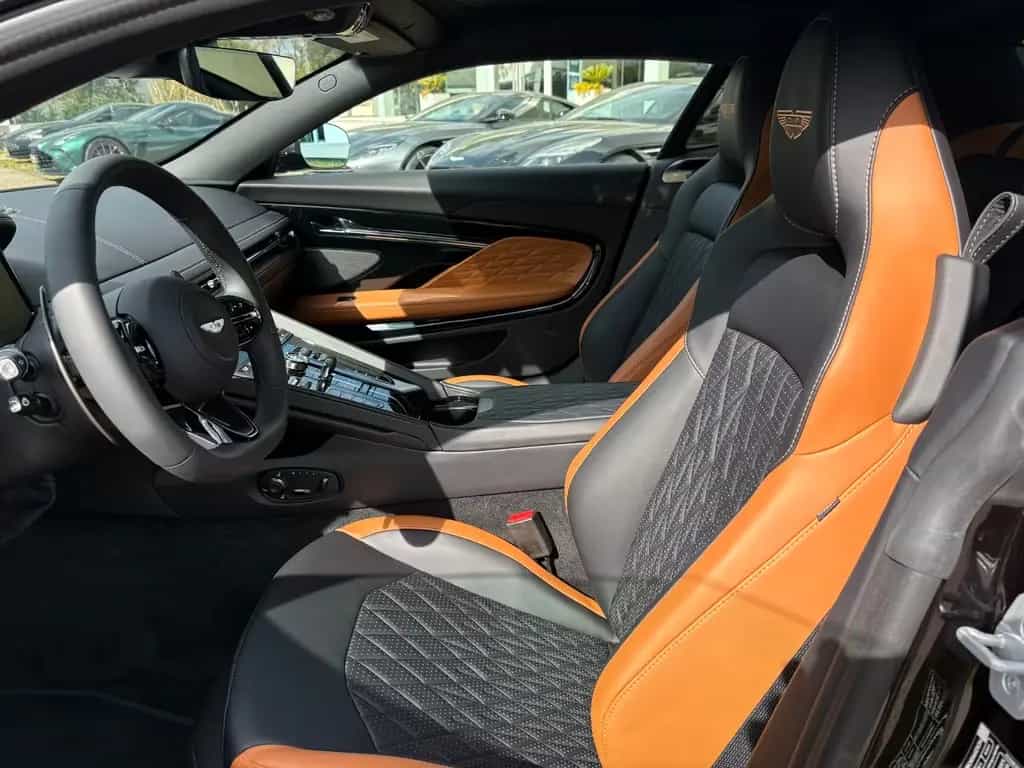 Aston Martin DB12 4.0 V8 null-photo-6