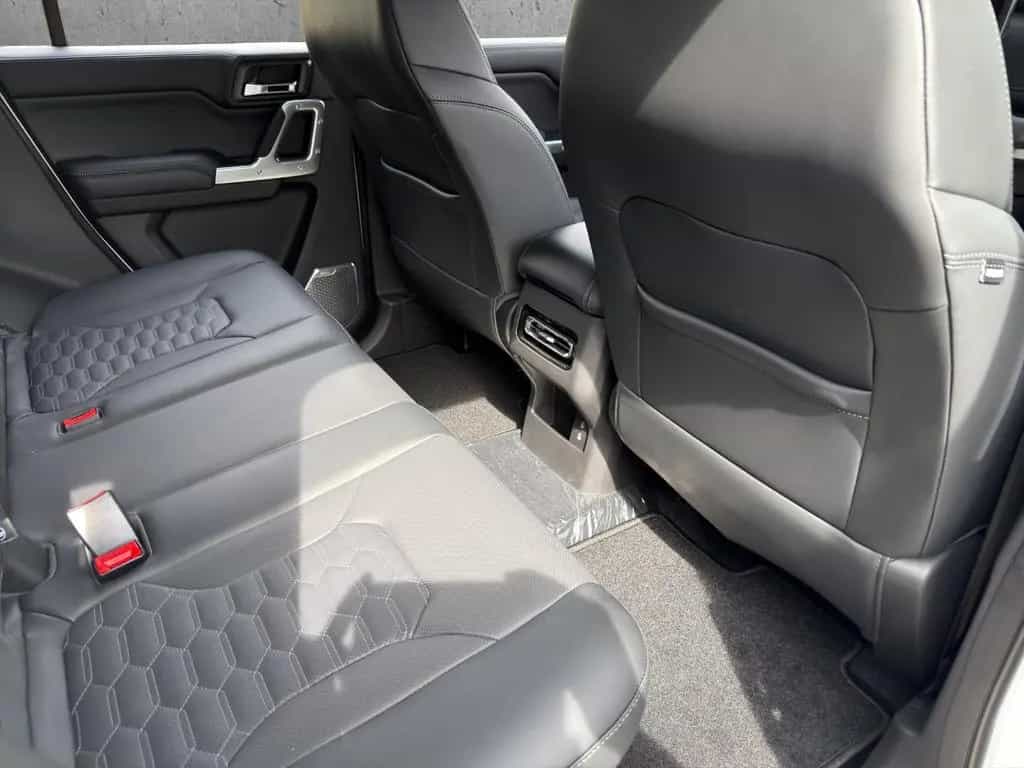 BAW 212 4x4 Diesel Automatik *VOLL*ALLE FARBEN* null-photo-16