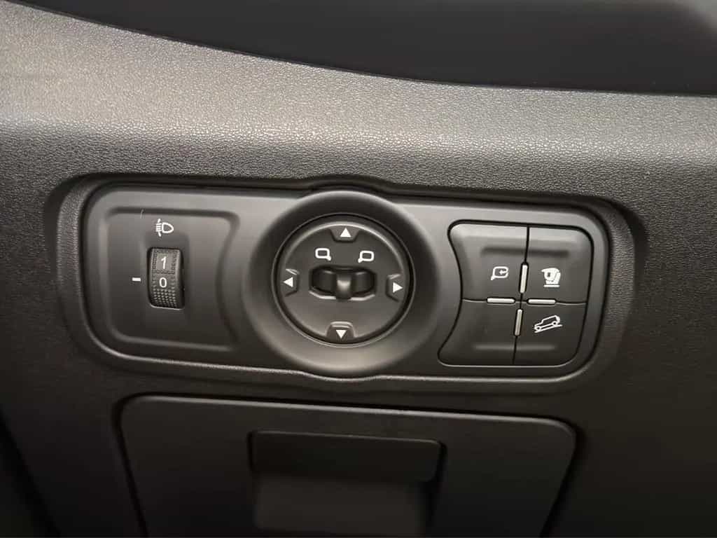 BAW 212 4x4 Diesel Automatik *VOLL*ALLE FARBEN* null-photo-24