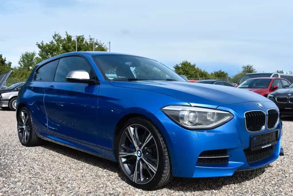 BMW M135 i xDrive H&K 19 Zoll Navi Prof 08/2015-photo-1