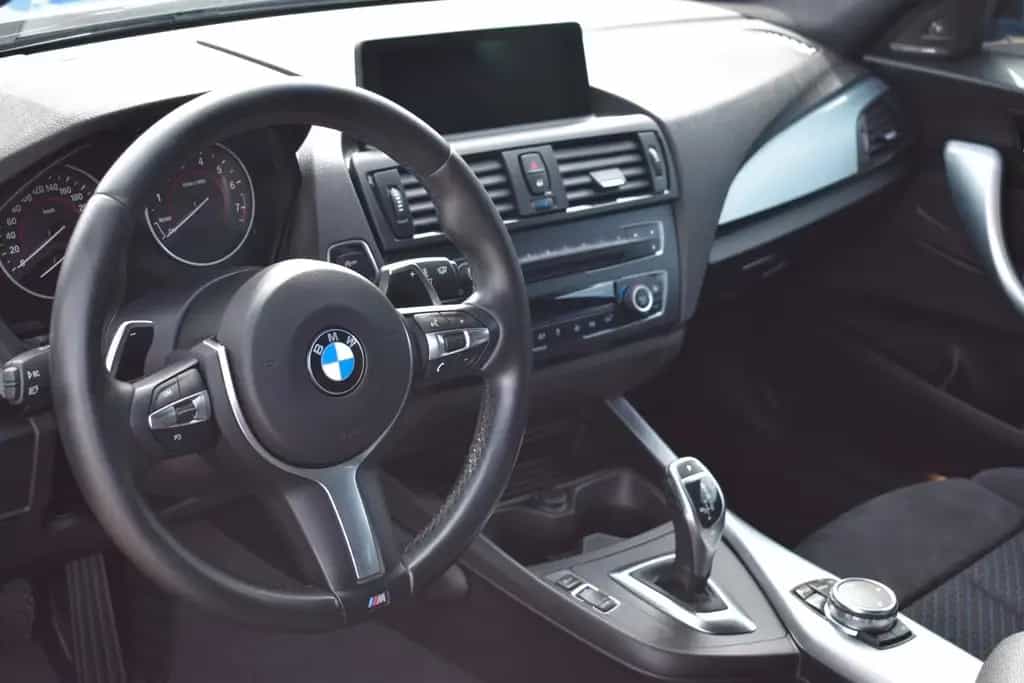 BMW M135 i xDrive H&K 19 Zoll Navi Prof 08/2015-photo-10