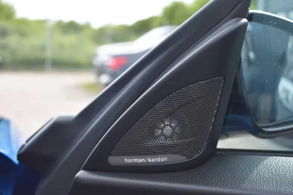 BMW M135 i xDrive H&K 19 Zoll Navi Prof 08/2015-photo-16