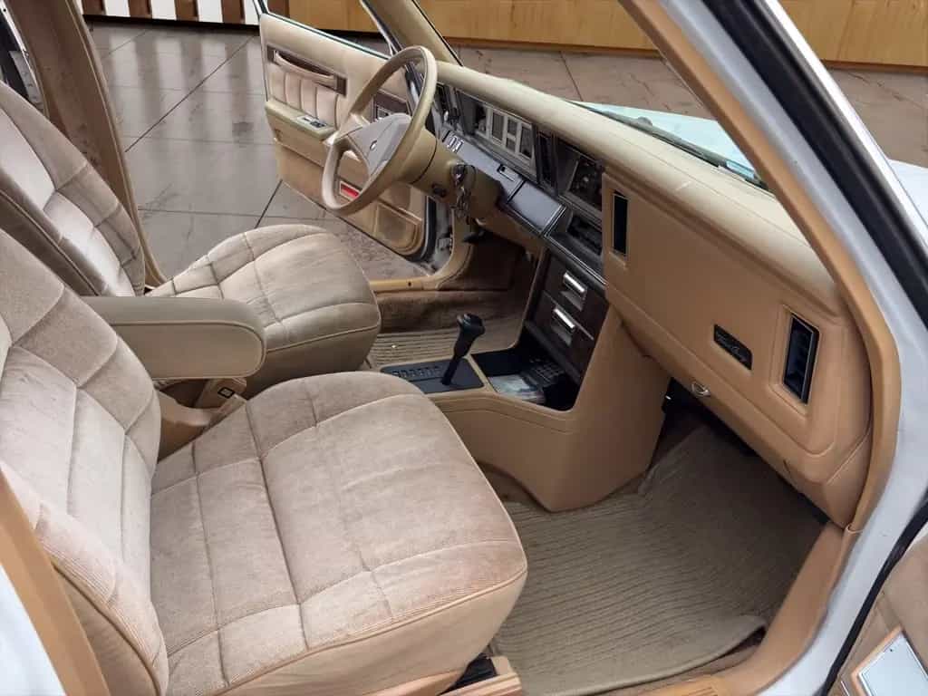 Chrysler Le Baron Kombi Town Country 01/1989-photo-11