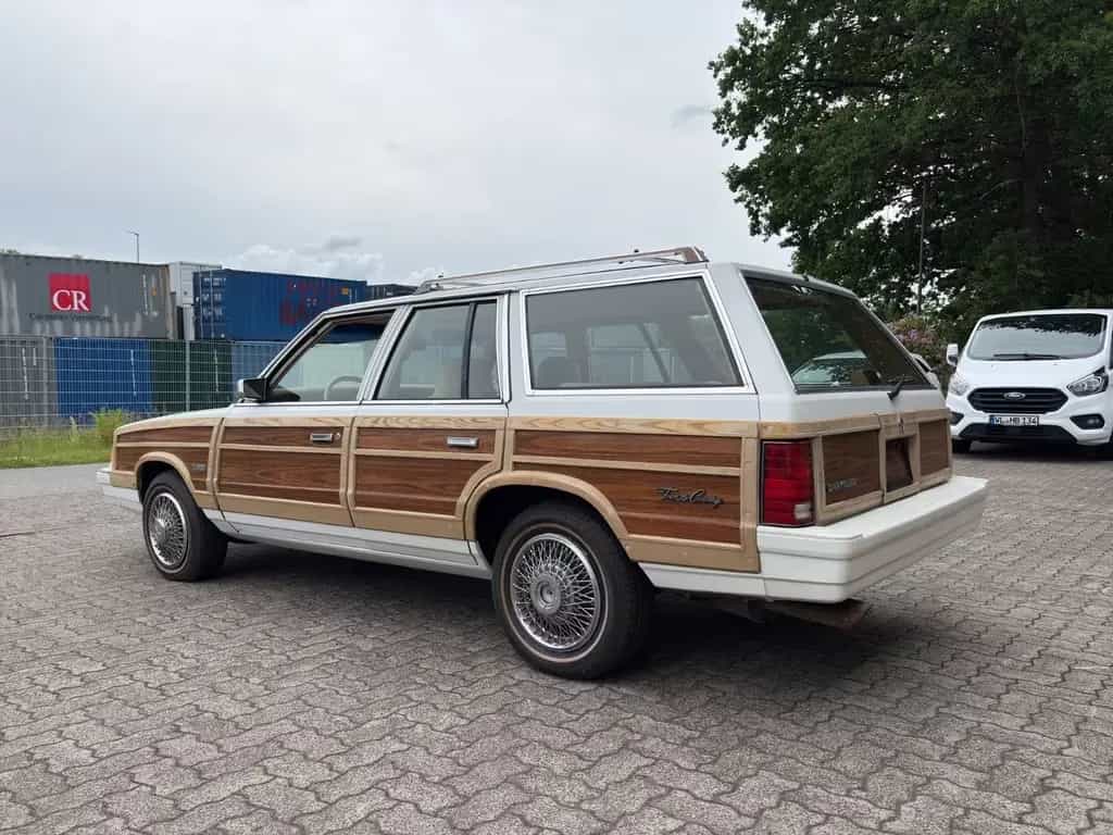 Chrysler Le Baron Kombi Town Country 01/1989-photo-3