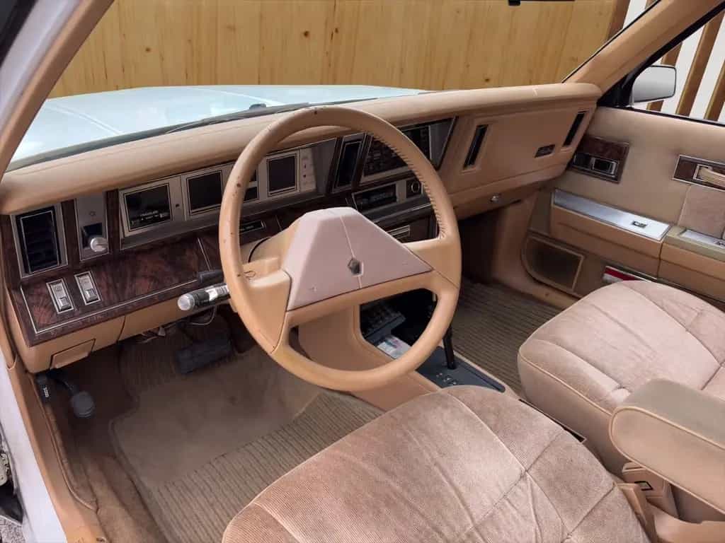 Chrysler Le Baron Kombi Town Country 01/1989-photo-9