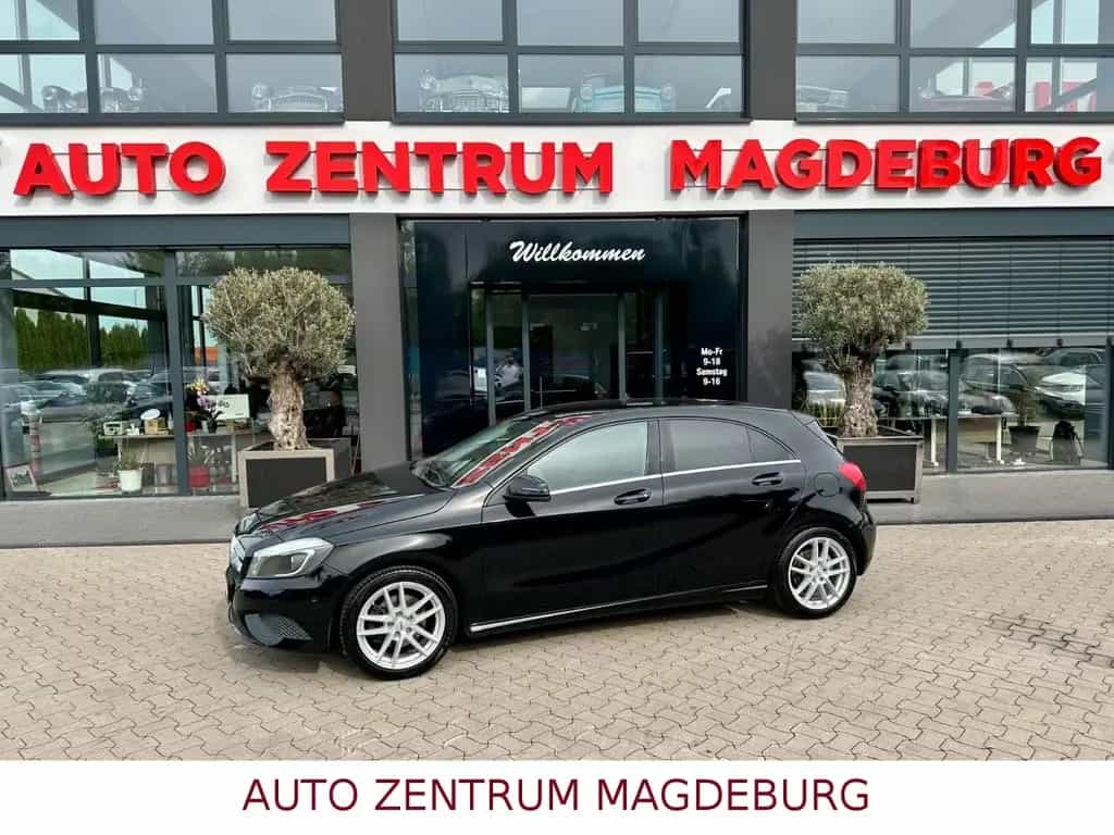 Mercedes-Benz A 180 BlueEff.* 2.HAND*NAVI*XEN*PDC*TEILLEDER* 06/2014-photo-0