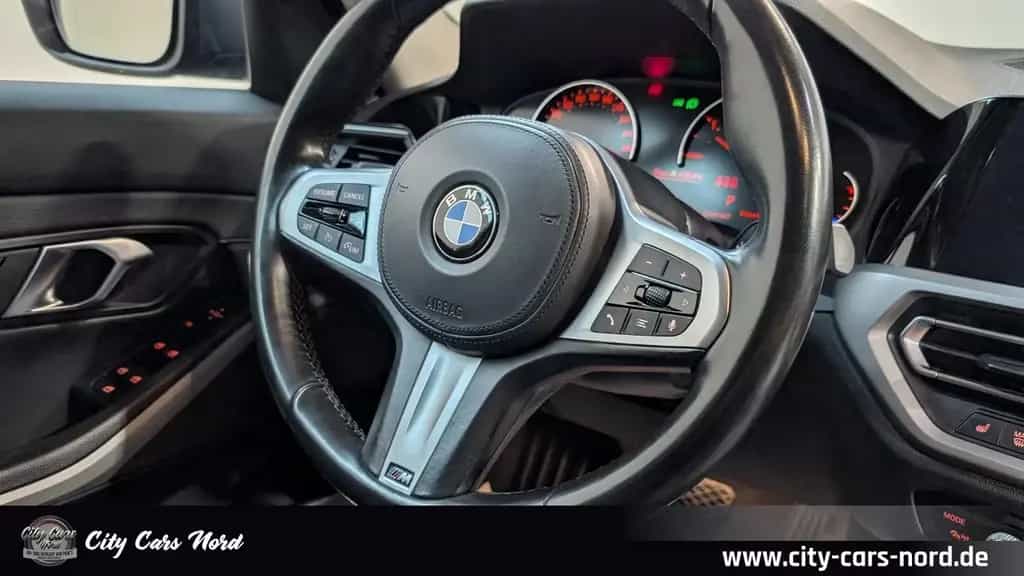 BMW 320 d SCHIEBEDACH+KAM+ACC+LEDER 03/2019-photo-15