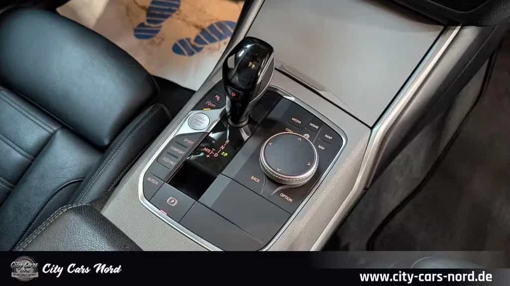 BMW 320 d SCHIEBEDACH+KAM+ACC+LEDER 03/2019-photo-19