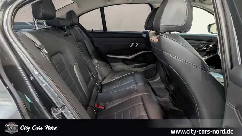 BMW 320 d SCHIEBEDACH+KAM+ACC+LEDER 03/2019-photo-23