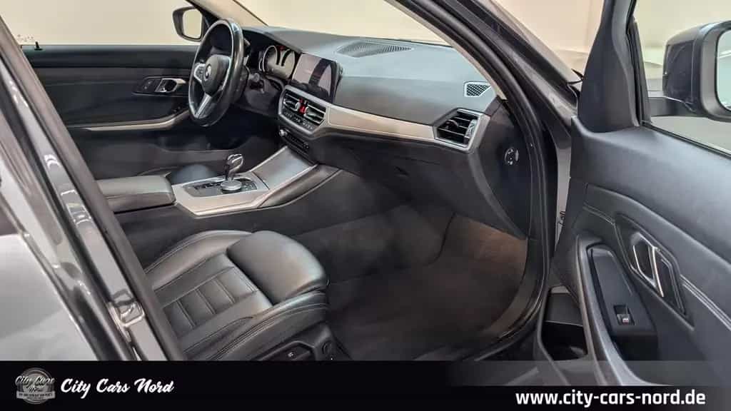 BMW 320 d SCHIEBEDACH+KAM+ACC+LEDER 03/2019-photo-25