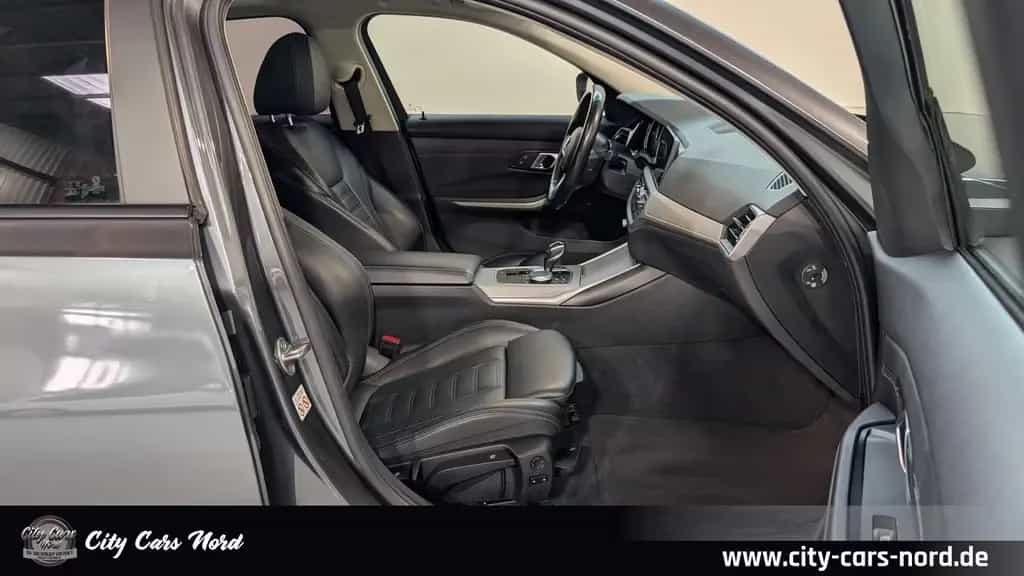 BMW 320 d SCHIEBEDACH+KAM+ACC+LEDER 03/2019-photo-26