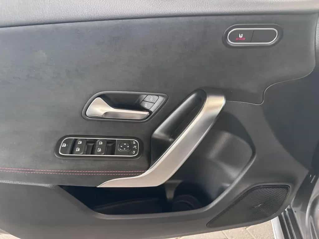 Mercedes-Benz A 200 d AMG AHK LED Keyless-Go 11/2022-photo-12