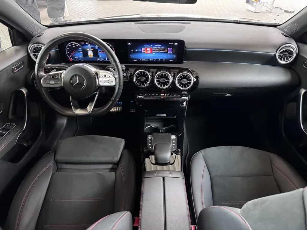 Mercedes-Benz A 200 d AMG AHK LED Keyless-Go 11/2022-photo-18