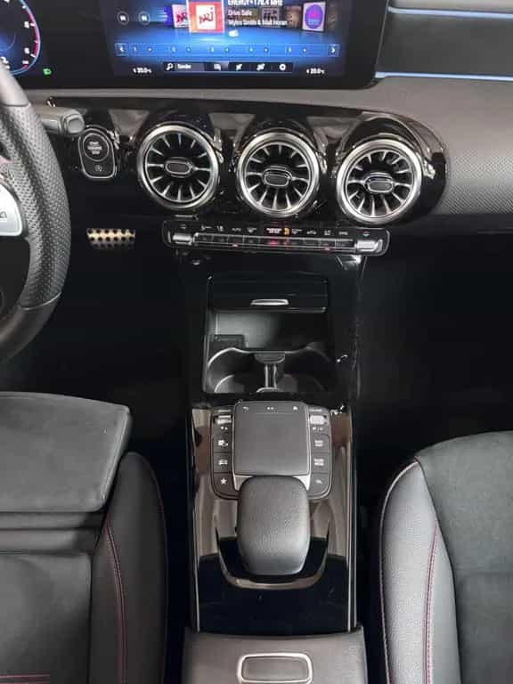 Mercedes-Benz A 200 d AMG AHK LED Keyless-Go 11/2022-photo-20