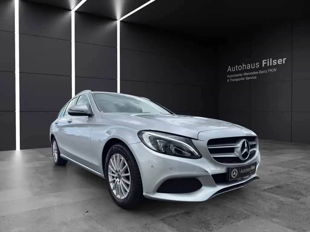 Mercedes-Benz C 180 T*Avantgarde*AHK* el. Heckklappe*Allwetter* 04/2018-photo-0