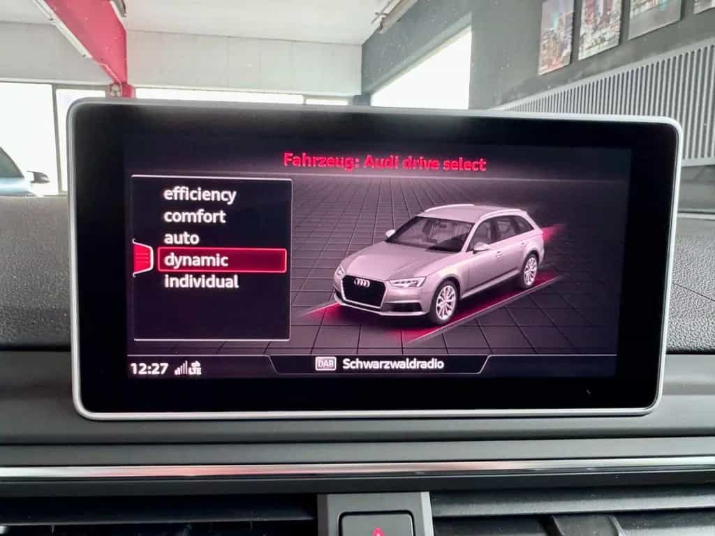 Audi S4 Avant 3.0TFSI Pano Matrix Virtual ACC 360°AHK 02/2018-photo-13