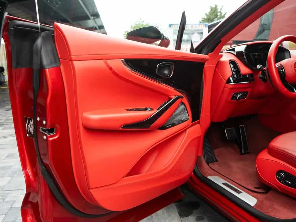 Aston Martin DBX 4.0 V8 DBX707 09/2024-photo-19