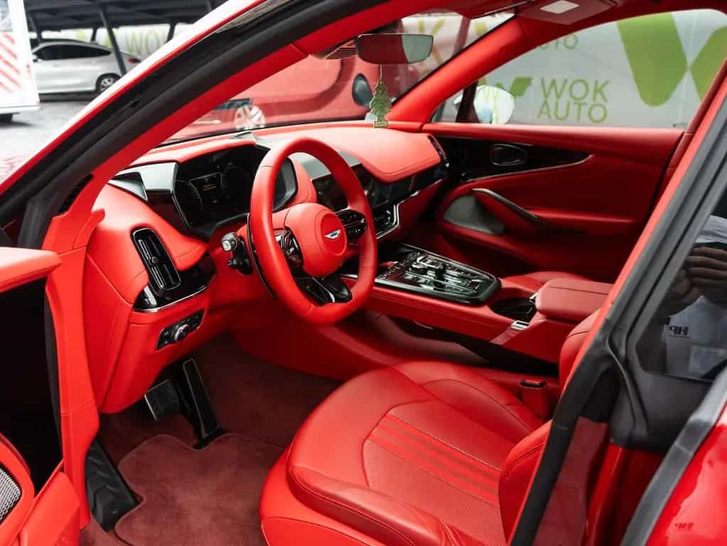 Aston Martin DBX 4.0 V8 DBX707 09/2024-photo-21