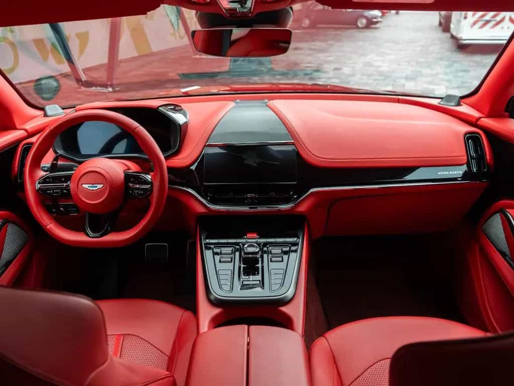 Aston Martin DBX 4.0 V8 DBX707 09/2024-photo-28