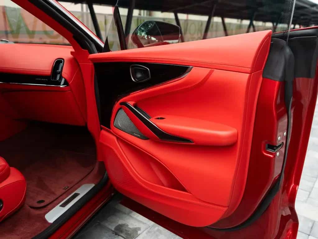 Aston Martin DBX 4.0 V8 DBX707 09/2024-photo-29