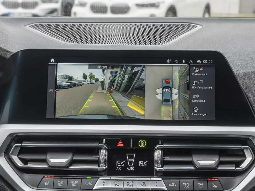 BMW 320 i xDr Sport Line ACC LENKRHZ 360° LCPro HiFi 03/2020-photo-6
