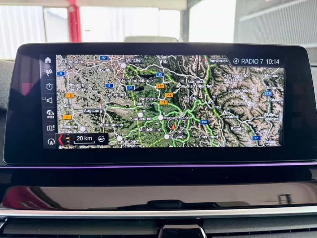 BMW 530 d Sport Komfortsitz LED HeadUp Kamera 18Zoll 11/2017-photo-13
