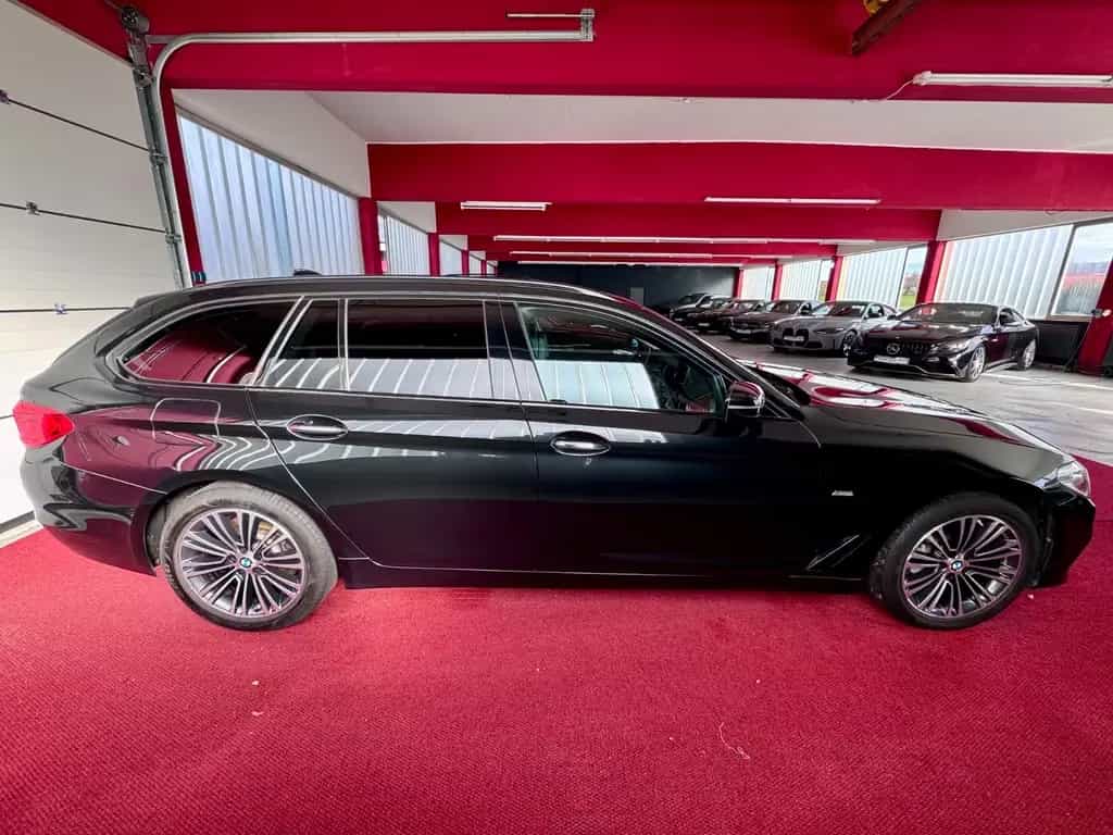 BMW 530 d Sport Komfortsitz LED HeadUp Kamera 18Zoll 11/2017-photo-4