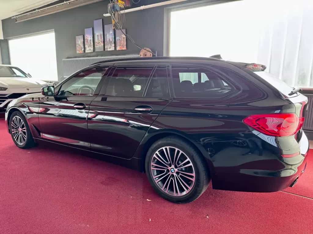 BMW 530 d Sport Komfortsitz LED HeadUp Kamera 18Zoll 11/2017-photo-7