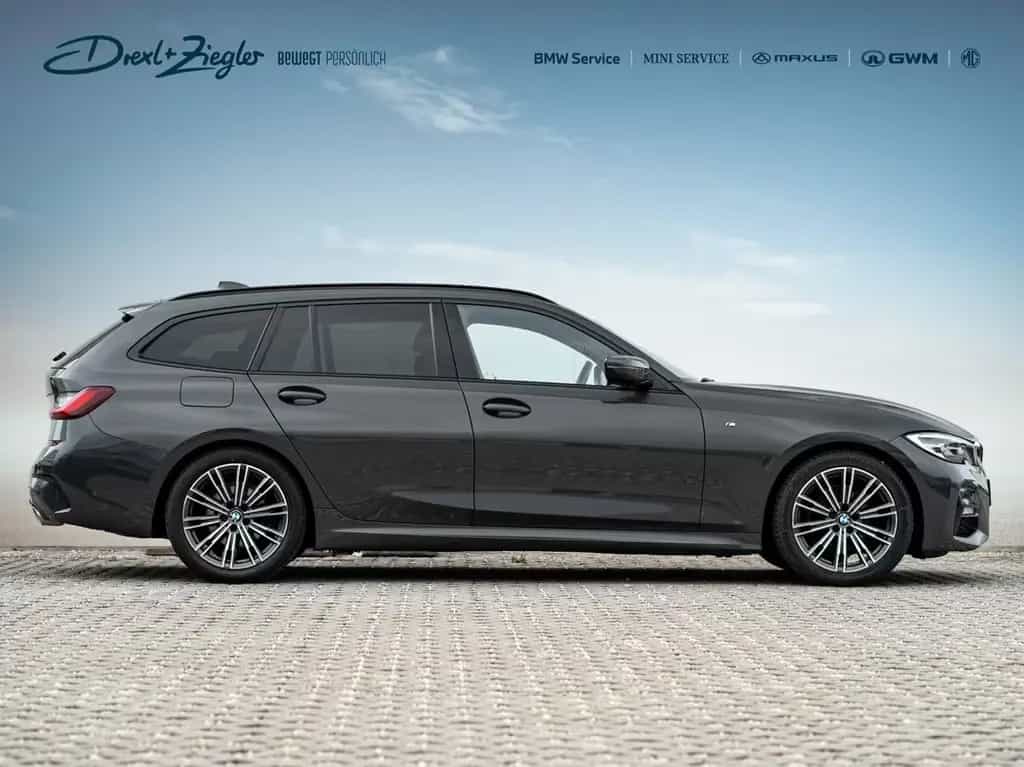 BMW 320 i Touring M-Sport PANO LiveCoProf HiFi ParkAs 03/2022-photo-1