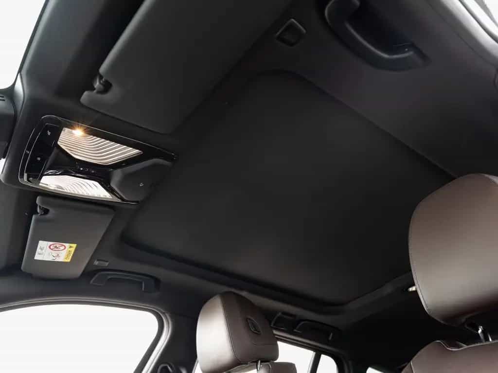 BMW 320 i Touring M-Sport PANO LiveCoProf HiFi ParkAs 03/2022-photo-10