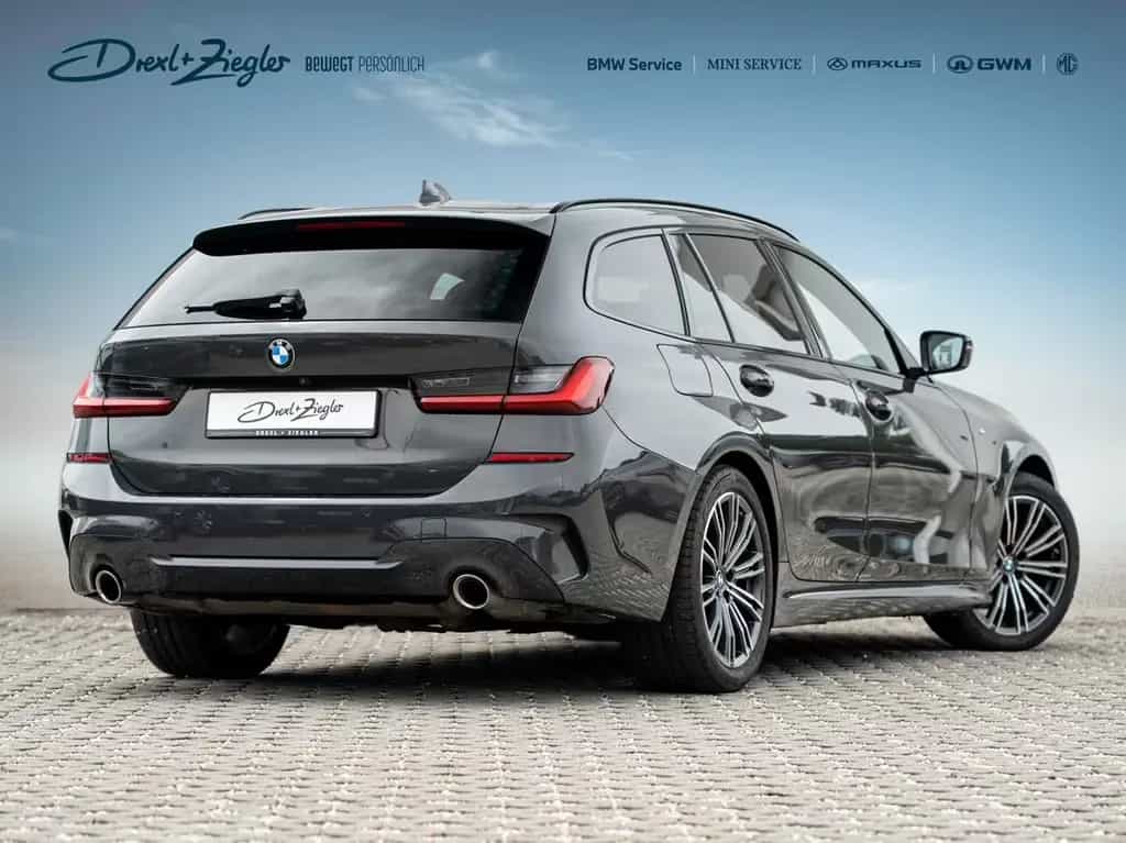BMW 320 i Touring M-Sport PANO LiveCoProf HiFi ParkAs 03/2022-photo-2